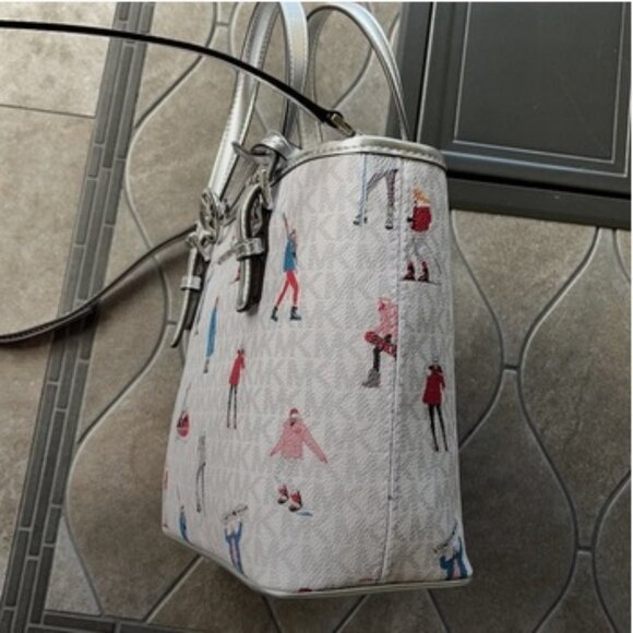 Michael Kors Jet Set Girls XS Convertible Satchel Bright White - Picture 5 of 15